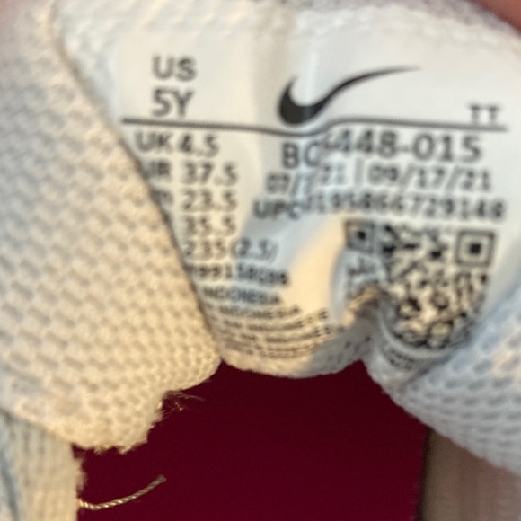 Nike Court Boroughs low 2 Platinum and Pink Athletic Size 5Y Sneakers - Picture 5 of 8